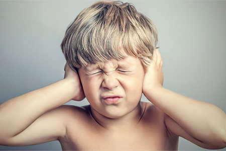 Боли в ухе у ребёнка Боли в ухе у ребёнка