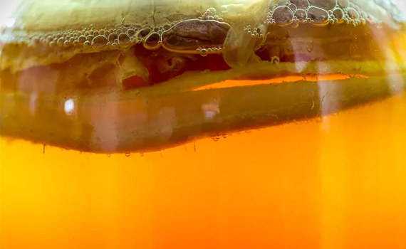 Напиток пузырится Напиток пузырится