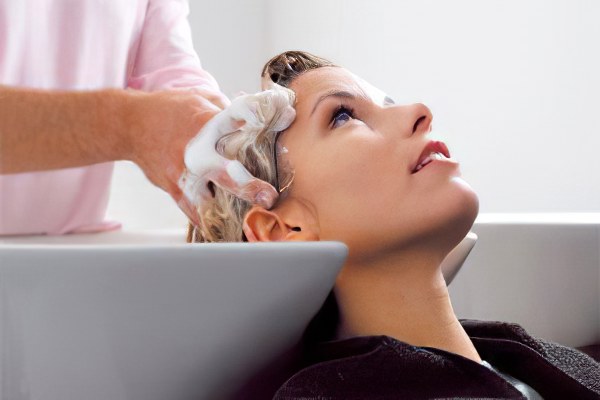 Как избавиться от запаха чеснока на волосах Как избавиться от запаха чеснока на волосах