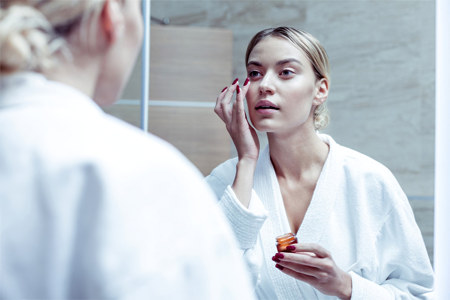 Чем мазать синяк Чем мазать синяк