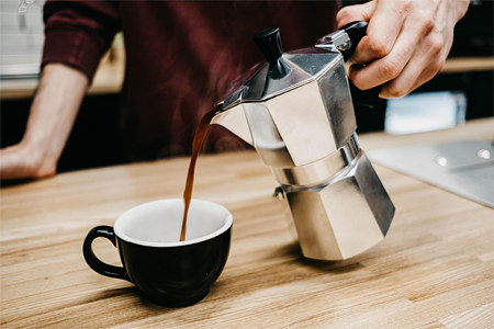 Нюансы приготовления кофе в гейзерной кофеварке Нюансы приготовления кофе в гейзерной кофеварке