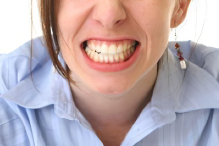 Скрежетание зубами Скрежетание зубами