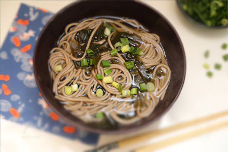 Суп с лапшой соба Суп с лапшой соба