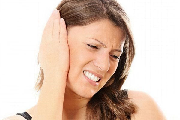 Заложило ухо при насморке, что делать Заложило ухо при насморке, что делать