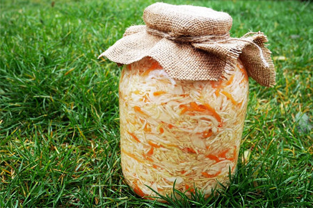 Квашеная капуста в банке Квашеная капуста в банке