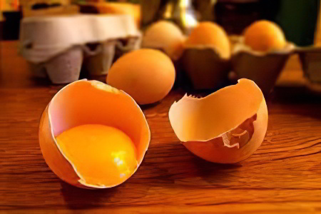 Маски для волос с яйцом Маски для волос с яйцом