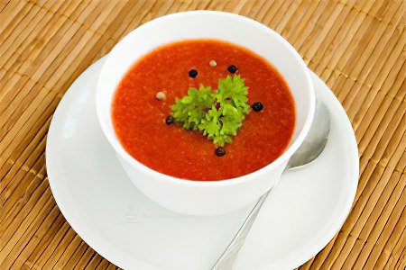 Окрошка с томатным соком Окрошка с томатным соком