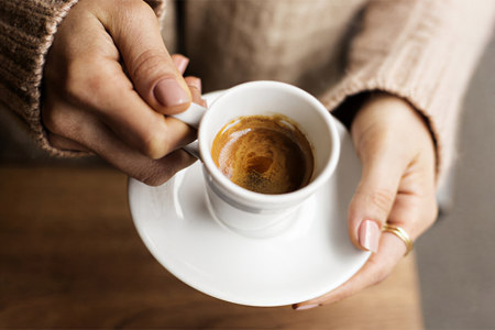 кофе нужно пить осторожно кофе нужно пить осторожно