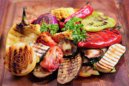 Овощи и мясо на гриле Овощи и мясо на гриле