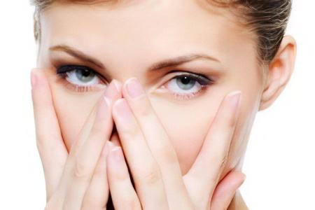 Причины развития атеромы на лице Причины развития атеромы на лице