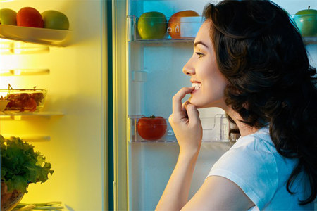 Стоит ли вообще есть на ночь Стоит ли вообще есть на ночь