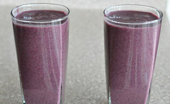 Из молочных продуктов и фруктов Из молочных продуктов и фруктов