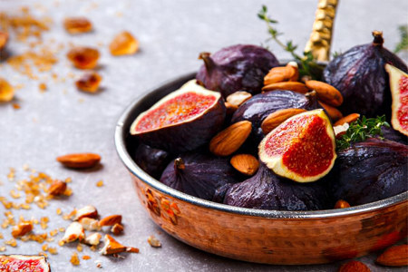 Помогает контролировать уровень глюкозы Помогает контролировать уровень глюкозы